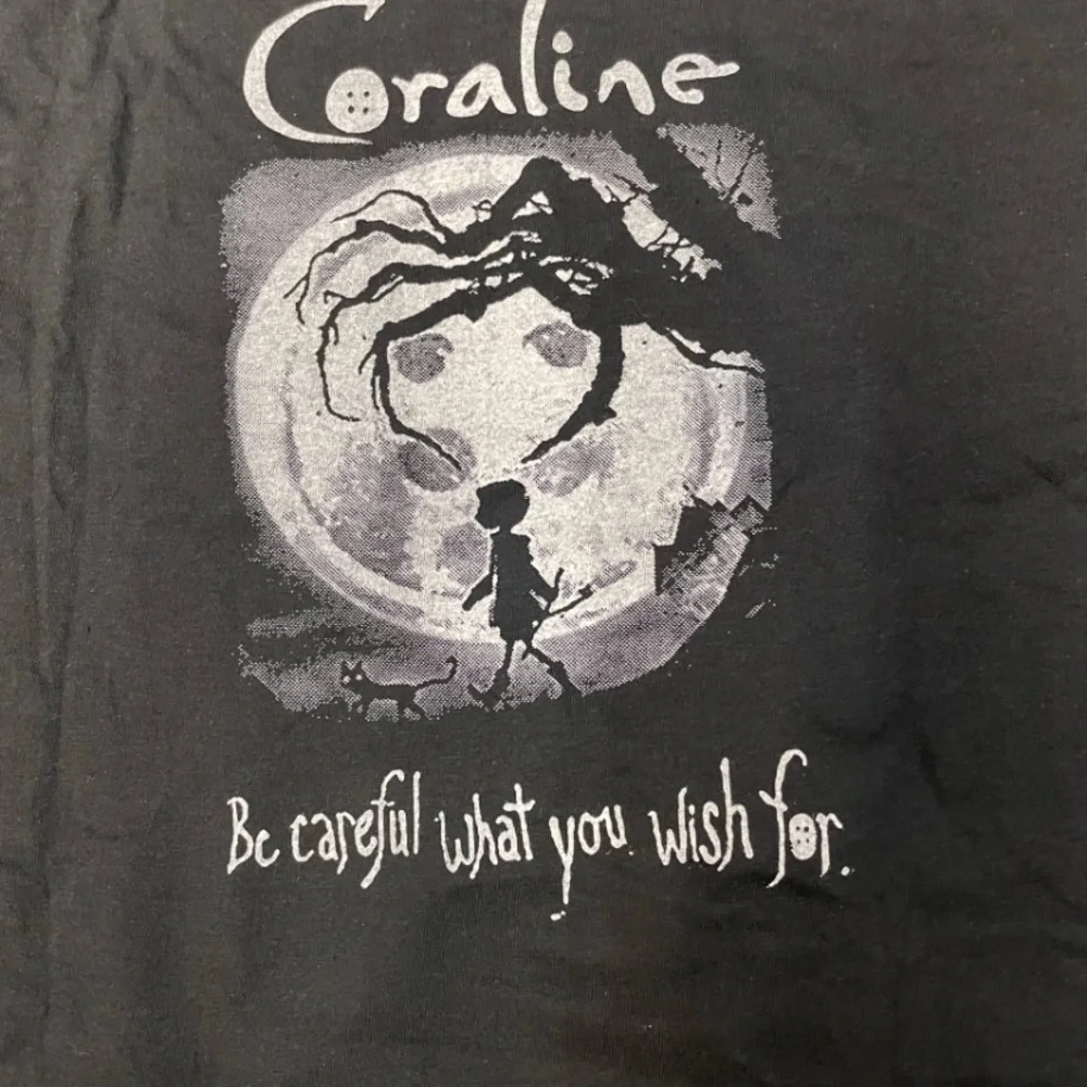 Coraline graphic Tshirt ! - Picture 4 of 4